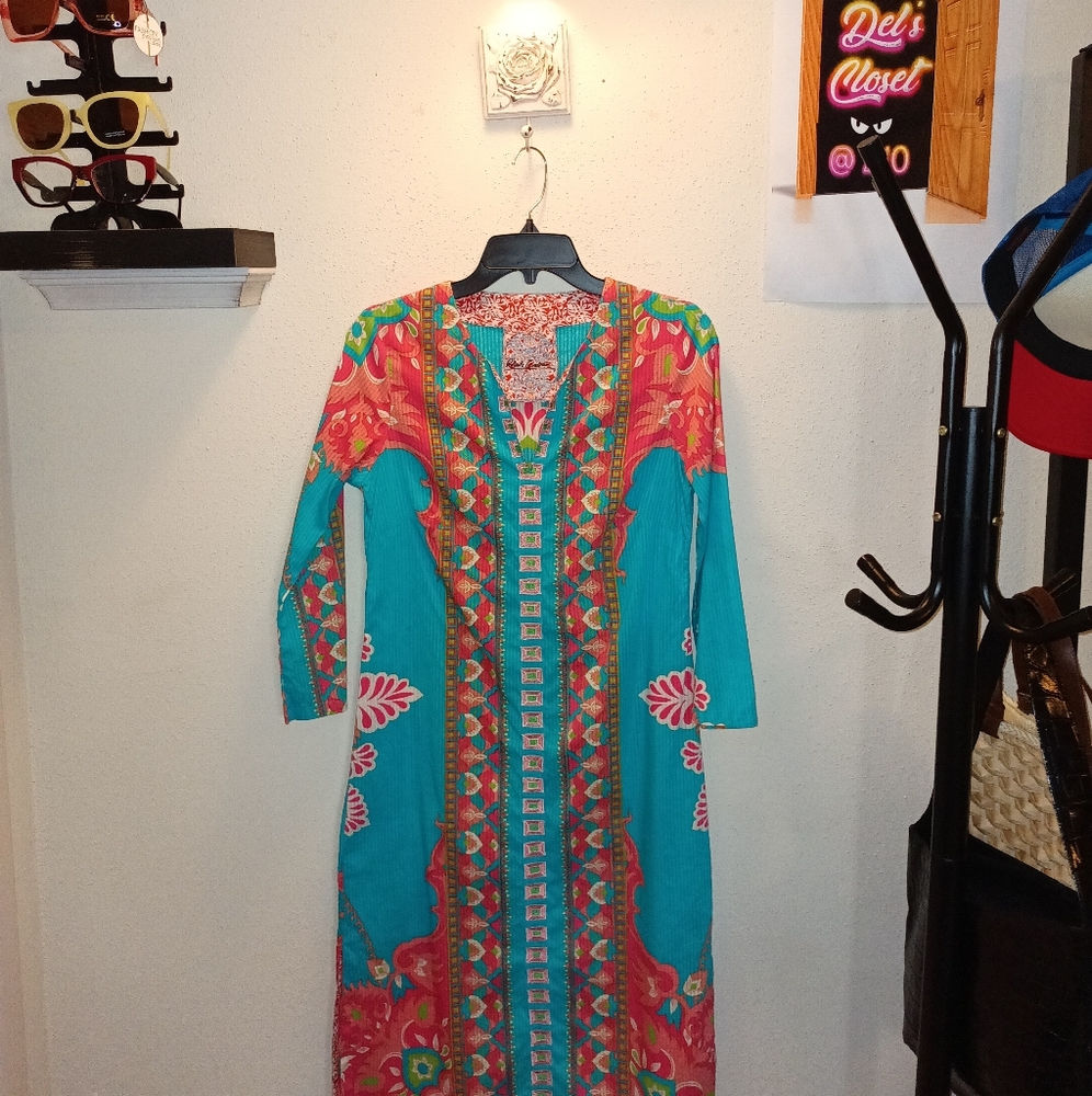 Robert Graham Women's Silk/Cotton blend long sleeve Dress Size S. Worn Once.